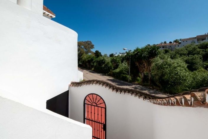 Image No.16-4 Bed Townhouse for sale