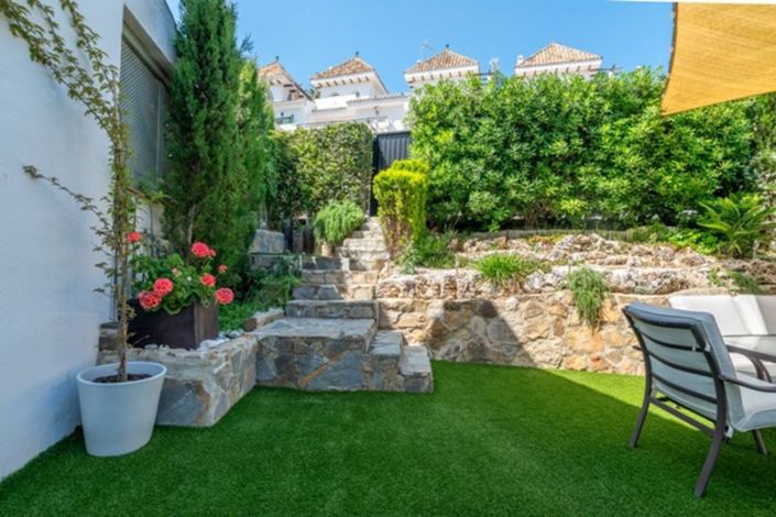 Image No.40-4 Bed Townhouse for sale