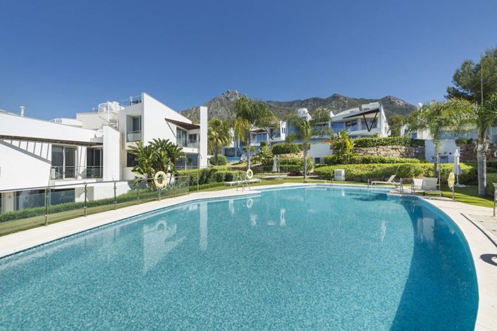 Image No.1-Maison de ville de 2 chambres à vendre à Marbella