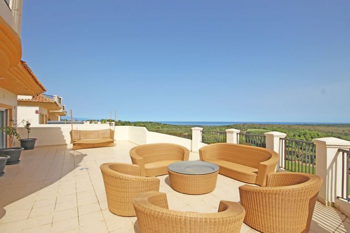 Image No.23-3 Bed Apartment for sale