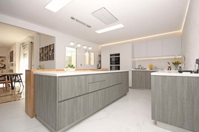 1447-635662-78d1f4f8b6655591b02d22fabb36a692d