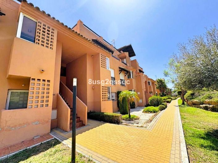 Image No.20-2 Bed Apartment for sale