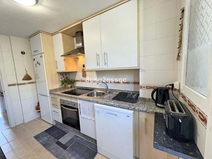 Image No.34-2 Bed Apartment for sale