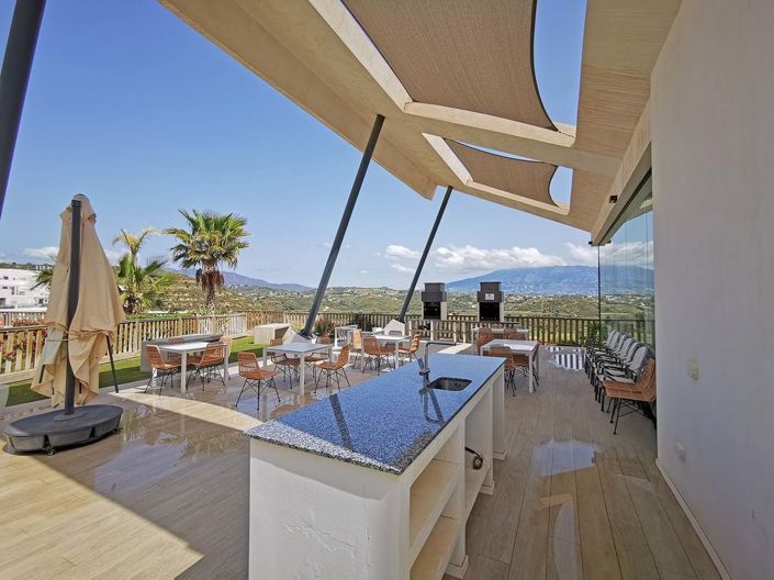 Image No.20-3 Bed Apartment for sale