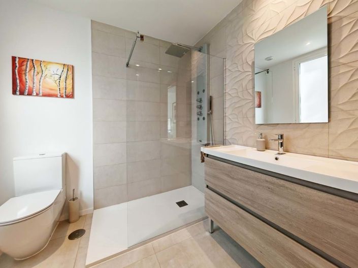 Image No.9-3 Bed Apartment for sale