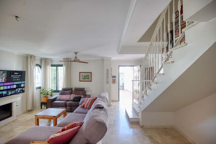 Image No.4-3 Bed Villa for sale