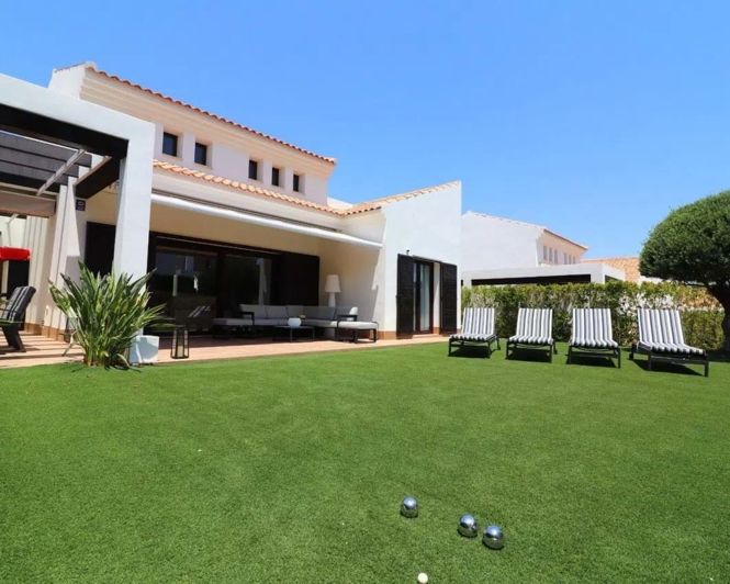 Image No.1-3 Bed Villa for sale