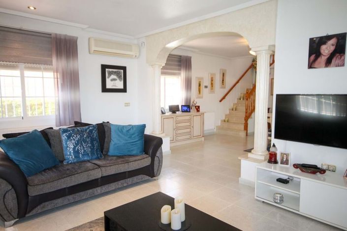 Image No.6-Villa de 3 chambres à vendre à Villamartin