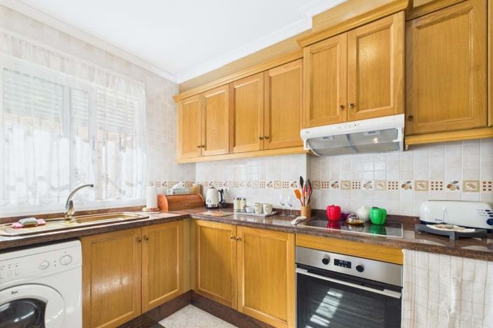 Image No.13-2 Bed Townhouse for sale