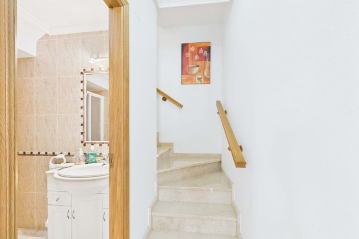 Image No.18-2 Bed Townhouse for sale