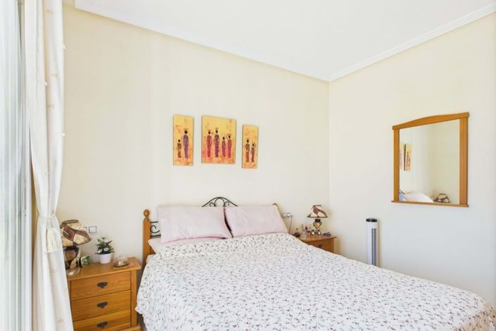 Image No.27-2 Bed Townhouse for sale