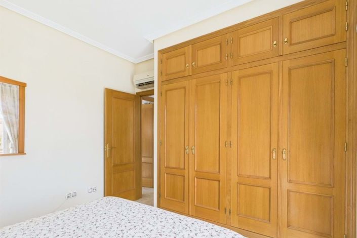 Image No.28-2 Bed Townhouse for sale