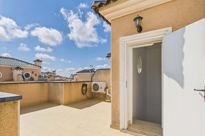 Image No.36-2 Bed Townhouse for sale