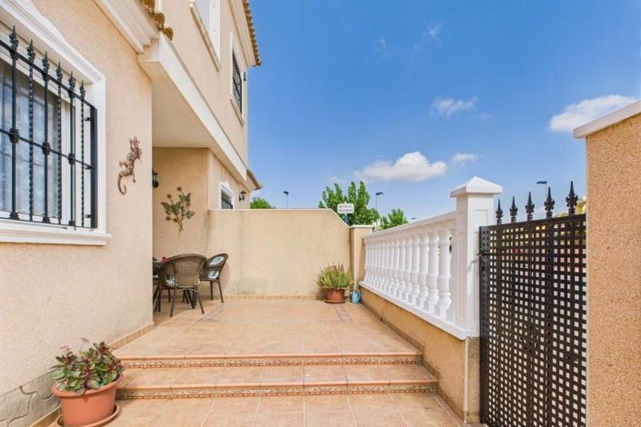 Image No.39-2 Bed Townhouse for sale