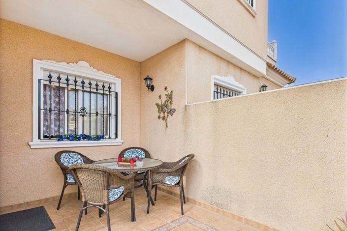 Image No.43-2 Bed Townhouse for sale