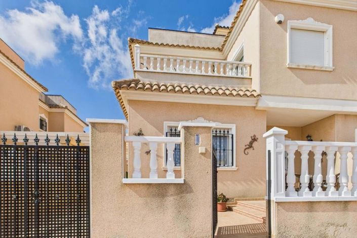 Image No.44-2 Bed Townhouse for sale