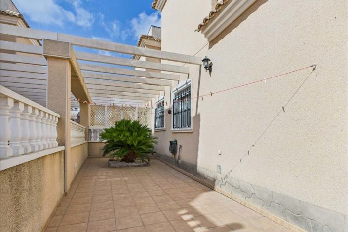 Image No.46-2 Bed Townhouse for sale