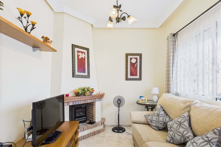 Image No.6-2 Bed Townhouse for sale