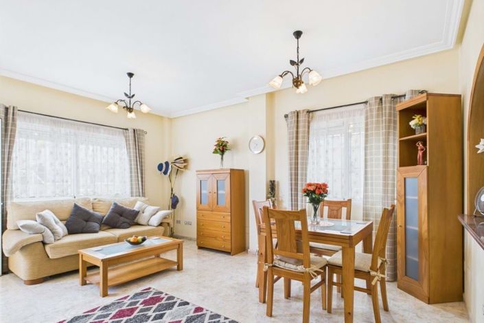 Image No.7-2 Bed Townhouse for sale