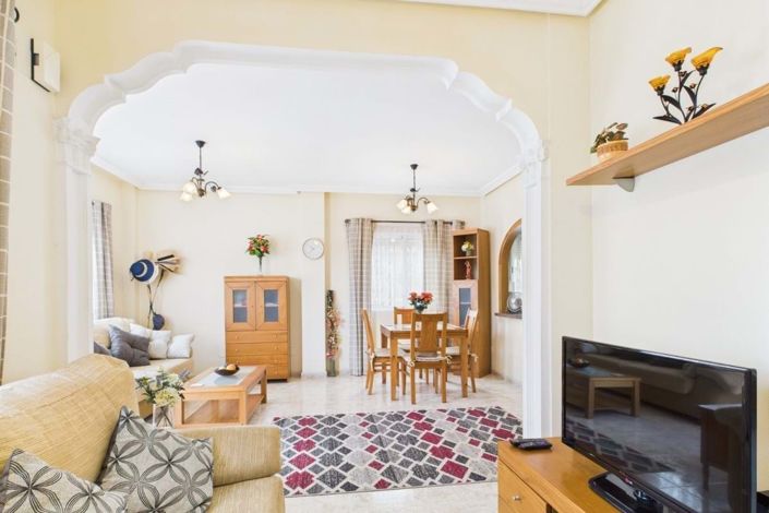 Image No.9-2 Bed Townhouse for sale