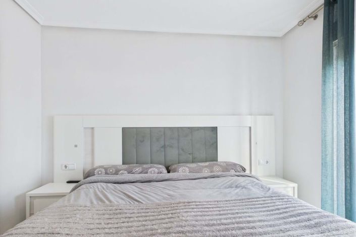 Image No.14-4 Bed Townhouse for sale