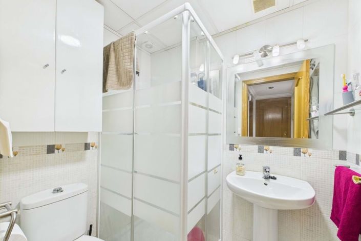 Image No.15-4 Bed Townhouse for sale