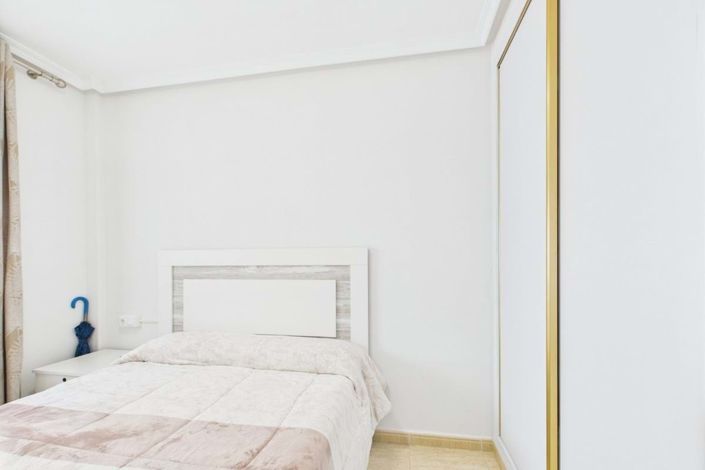 Image No.19-4 Bed Townhouse for sale