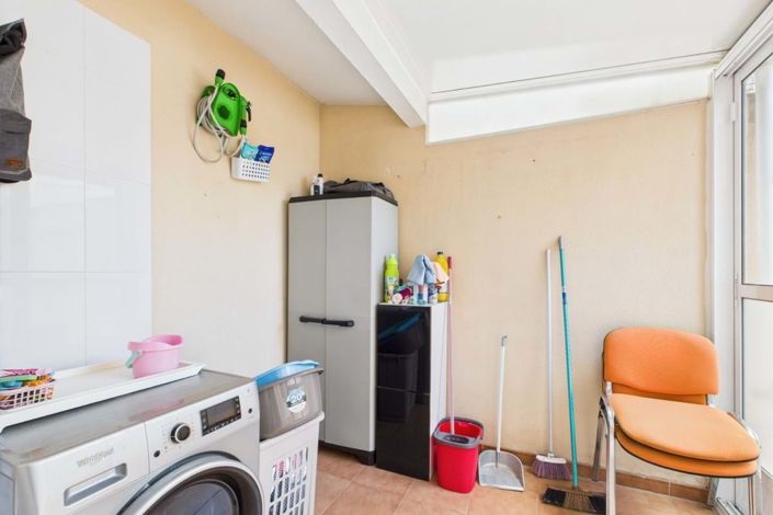 Image No.24-4 Bed Townhouse for sale