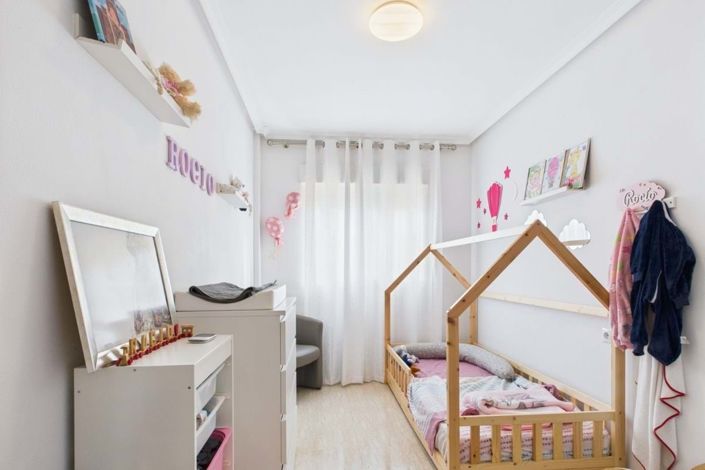 Image No.26-4 Bed Townhouse for sale