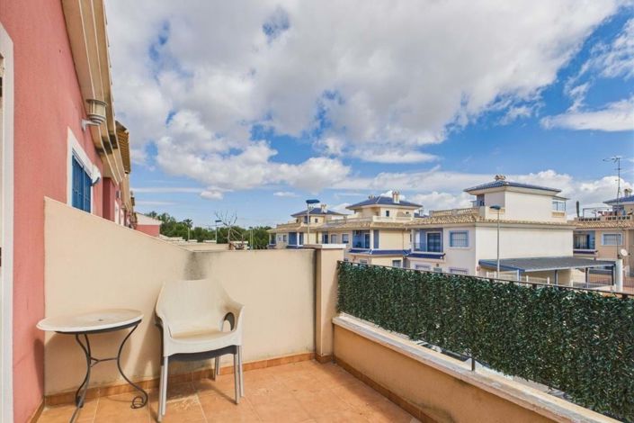 Image No.33-4 Bed Townhouse for sale