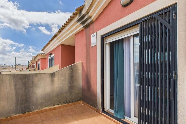 Image No.34-4 Bed Townhouse for sale