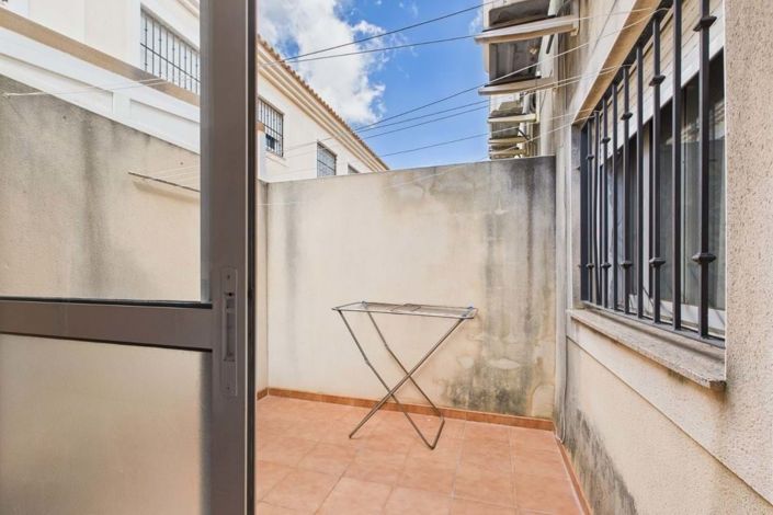 Image No.36-4 Bed Townhouse for sale