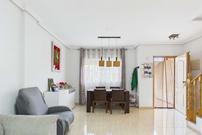 Image No.4-4 Bed Townhouse for sale