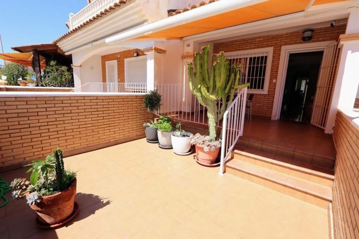 Image No.1-3 Bed Townhouse for sale