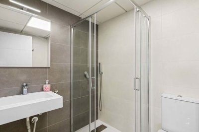 1447-639717-78d1f4f8b6655591b02d22fabb36a692d