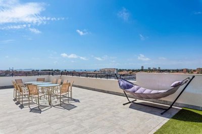 1447-639717-78d1f4f8b6655591b02d22fabb36a692d