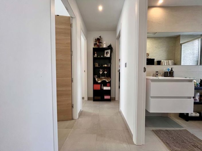 Image No.18-3 Bed Apartment for sale