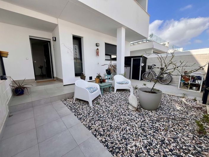 Image No.25-3 Bed Apartment for sale