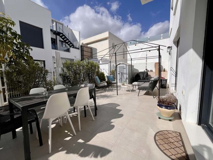 Image No.26-3 Bed Apartment for sale