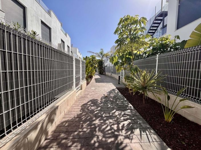 Image No.27-3 Bed Apartment for sale