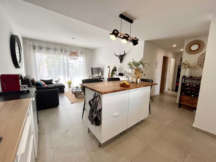 Image No.9-3 Bed Apartment for sale