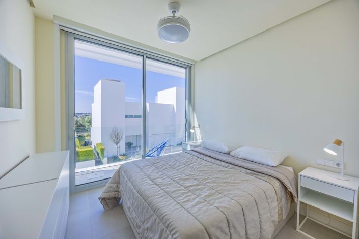 Image No.25-3 Bed Semi-Detached for sale