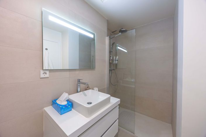 Image No.27-3 Bed Semi-Detached for sale