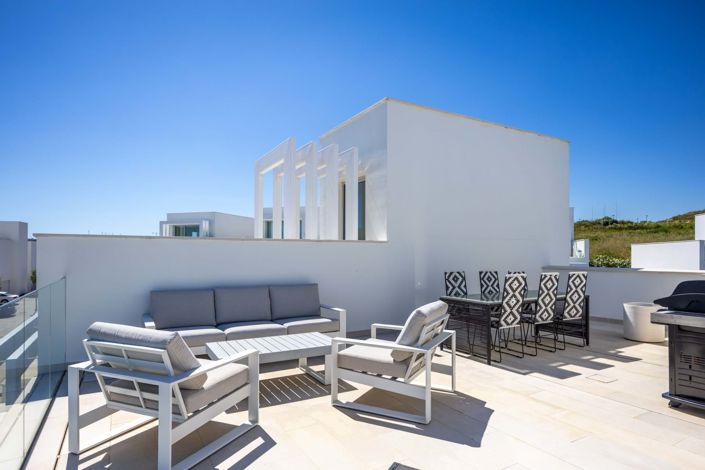 Image No.36-3 Bed Semi-Detached for sale