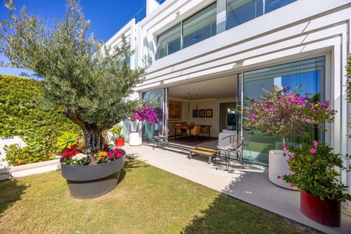 Image No.42-3 Bed Semi-Detached for sale