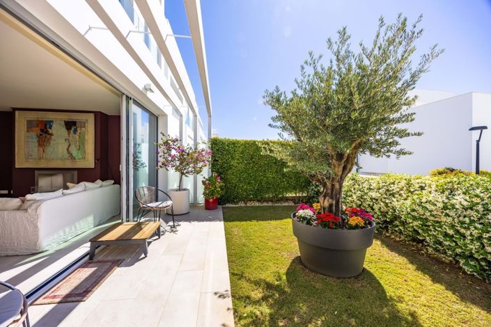 Image No.44-3 Bed Semi-Detached for sale