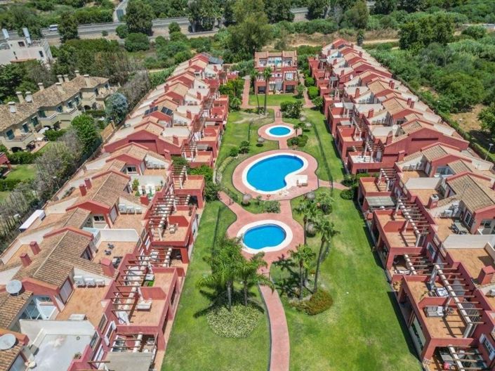 Image No.54-3 Bed Semi-Detached for sale