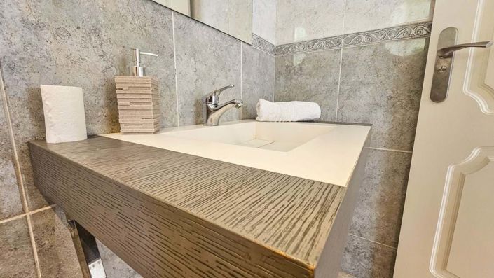 Image No.25-4 Bed Semi-Detached for sale