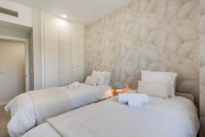 Image No.17-2 Bed Apartment for sale