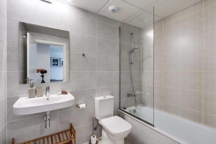 Image No.20-2 Bed Apartment for sale